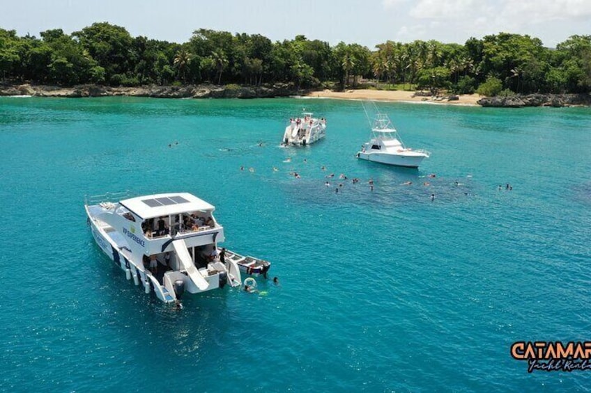  Private Party Boat Tour For Groups with BBQ drinks & Snorkeling