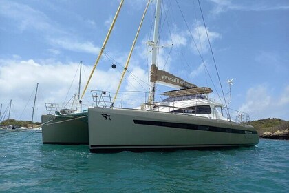 5 Hour Luxury Catamaran Day Sail in Sint Maarten
