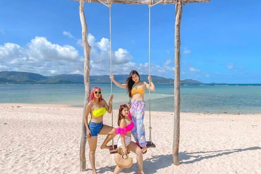 Private Longtail Boat Tour to Koh Madsum and Koh Tan
