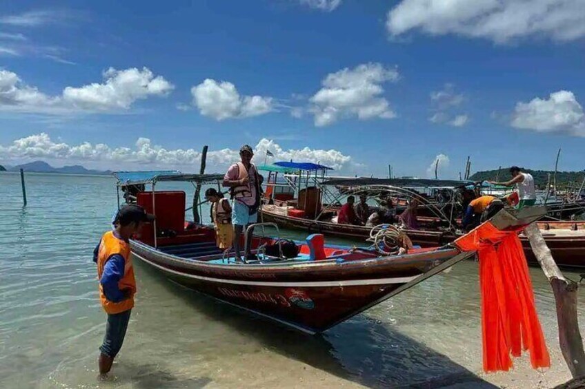 Private Longtail Boat Tour to Koh Madsum and Koh Tan