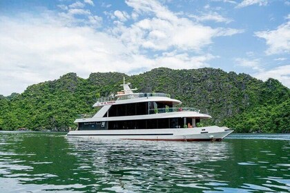 Cat Ba: D'Charme Luxury Day Cruise Explore the Best of Lan Ha Bay