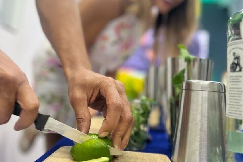 Mojito and Salsa Class in San Juan