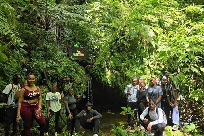 Lawyer Stephen’s Cave & Waterfalls Hike