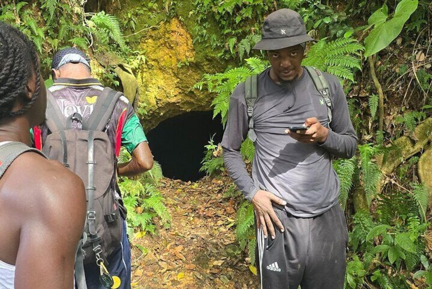 Lawyer Stephen’s Cave & Waterfalls Hike