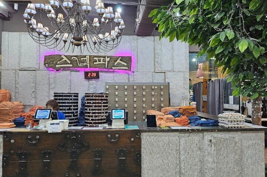 Dongdaemun SPAREX Jimjilbang Sauna Admission Ticket