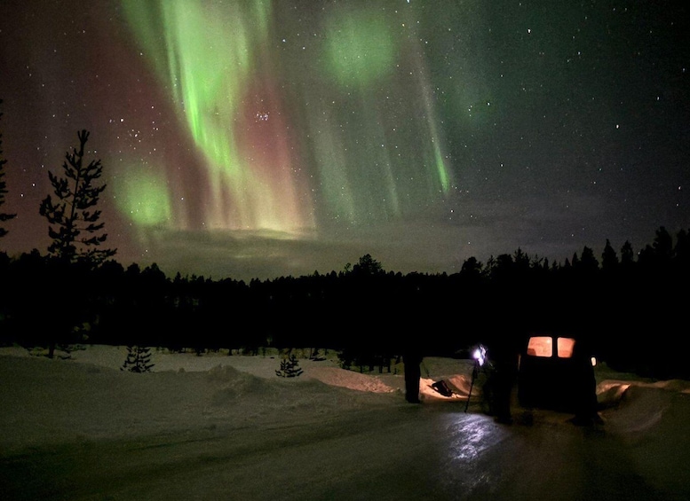 Picture 6 for Activity Saariselkä: Aurora Hunting Tour with Northern Lights Experts