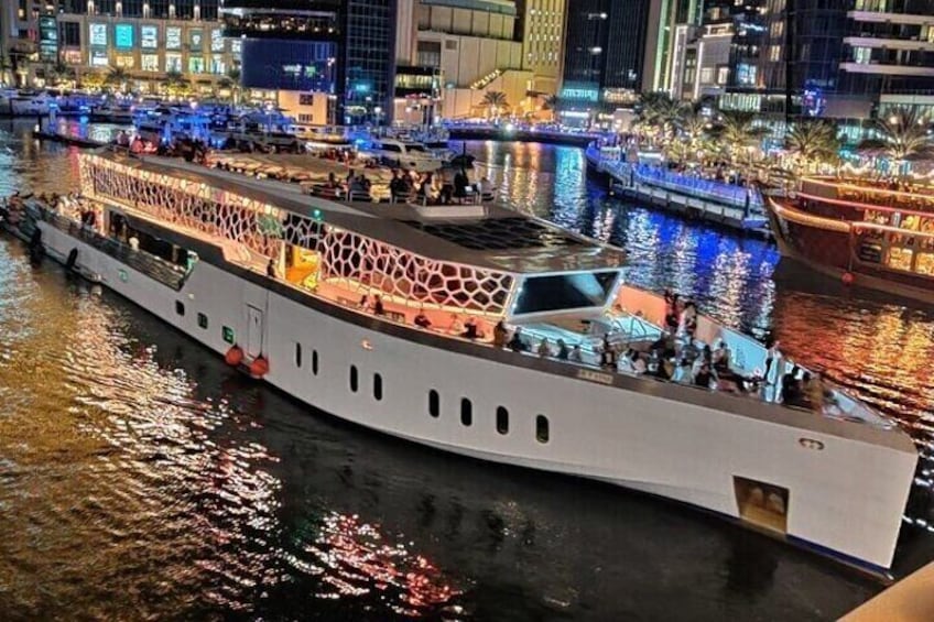 Dubai Lotus Mega Yacht 3 Hours Dinner Cruise Tour