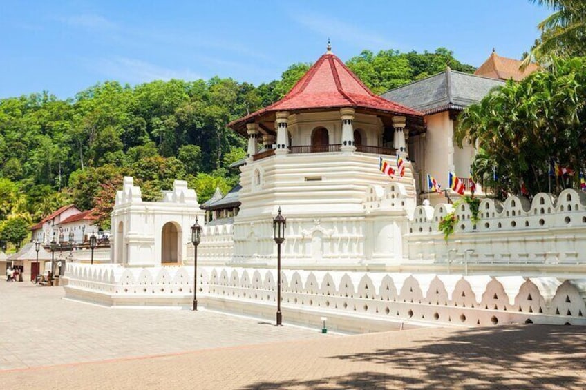 Temple of Sacred Tooth Relic