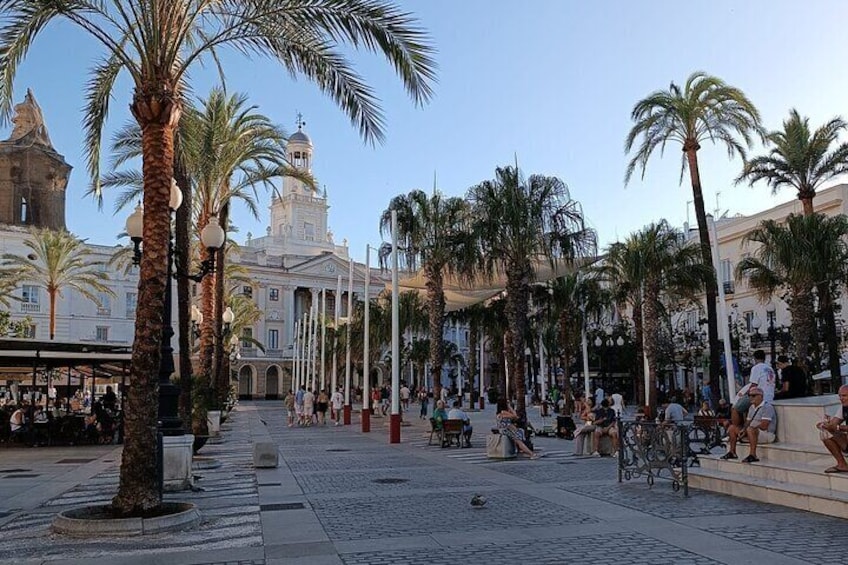 Cadiz Food Tour with Drinks