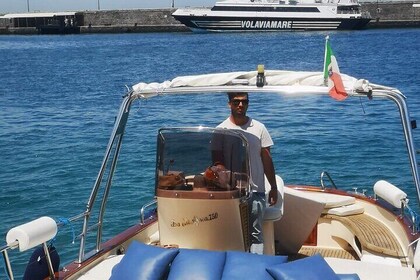 卡布里島是世界上乘船從海上看到的最美麗的島嶼。