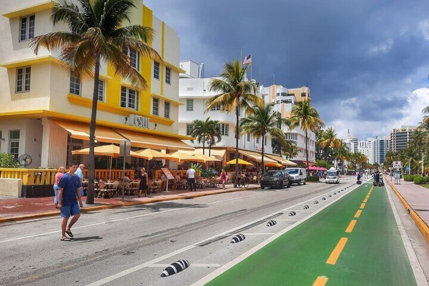 Miami Beach Bikes, Bites and Views Food and Bike Tour 