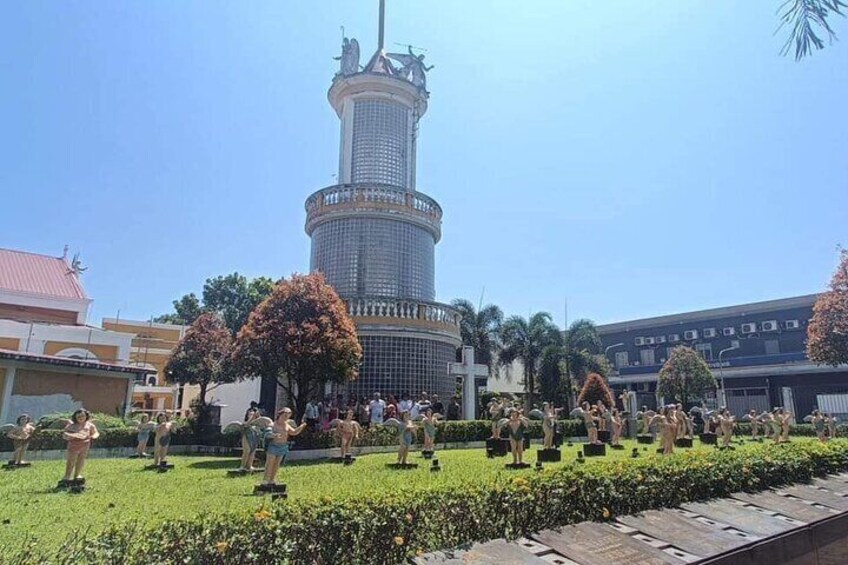 Listen to the narrative of Super Typhoon Haiyan in this special destination in the town of Palo - the cathedral's Garden of Angels.
