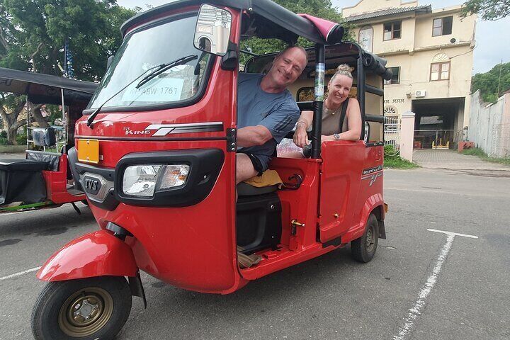 Negombo city tour by Tuk Tuk Hotel Pickup & Guide