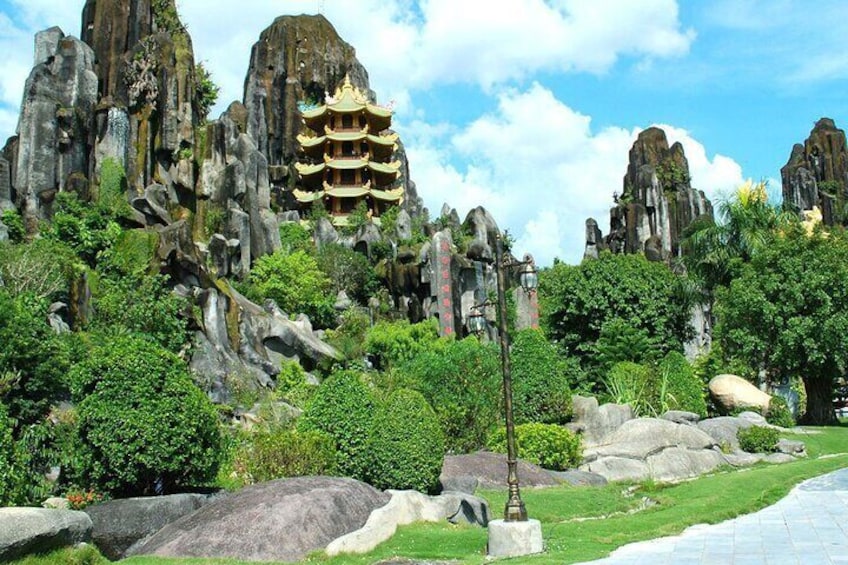 Discover Marble Mountain & Ba Na Hills: Private Tour from Hoi An