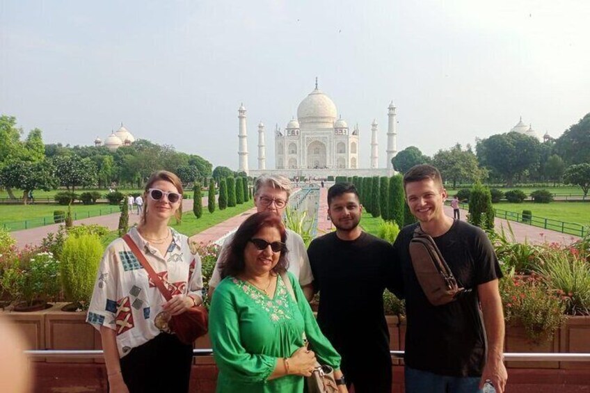 Taj Mahal Tour From Cruise Port, Mumbai, Cochin and Goa