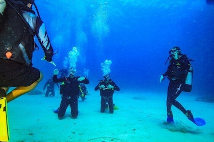 Premium PADI Advanced Open Water Course (6 Dives-2 Days)