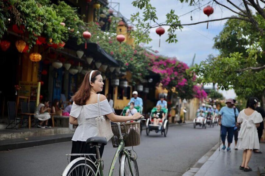 Private Hoi An City Sightseeing with Ride Boat On Hoai River