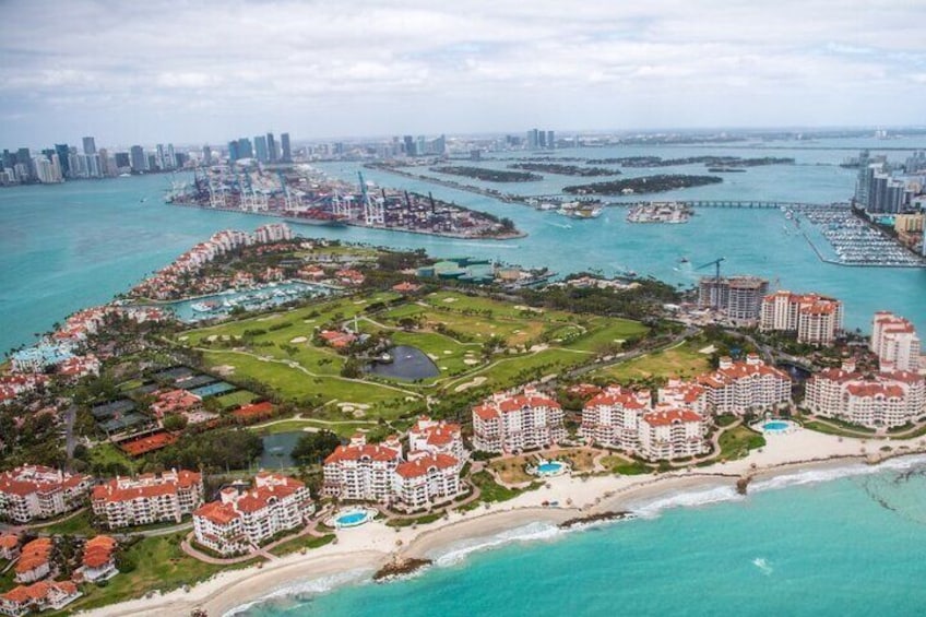 Deluxe Miami Helicopter Tour: Beaches, Skyline, and More