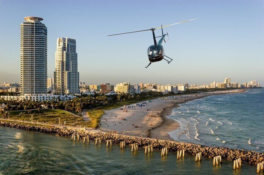 Deluxe Miami Helicopter Tour: Beaches, Skyline, and More