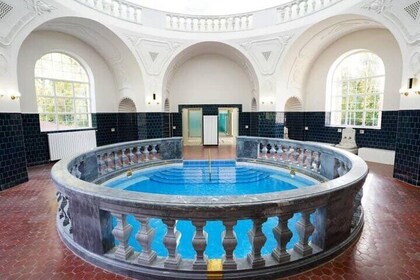 Walking Tour With Spa Ticket For The Royal Bath