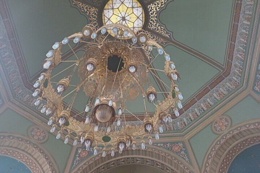 The chandelier of the Synagogue of Sofia 