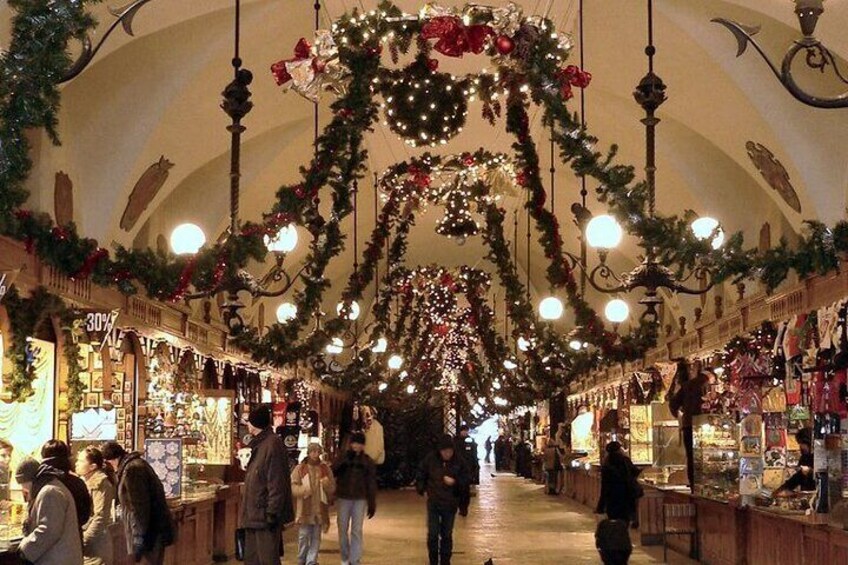 Christmas Walking Tour with Krakow's Christmas Market