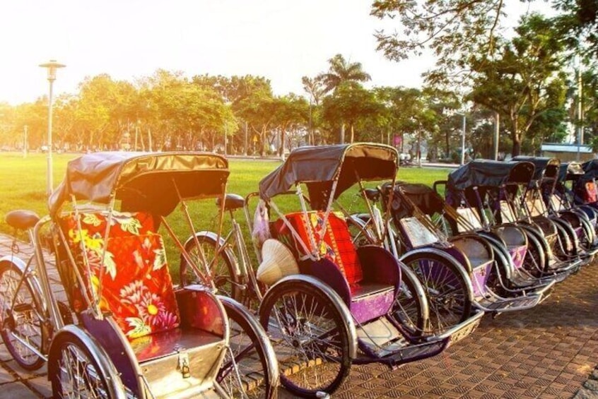 Hue Cyclo Private Tour: Explore Imperial City, Museums & Local Markets