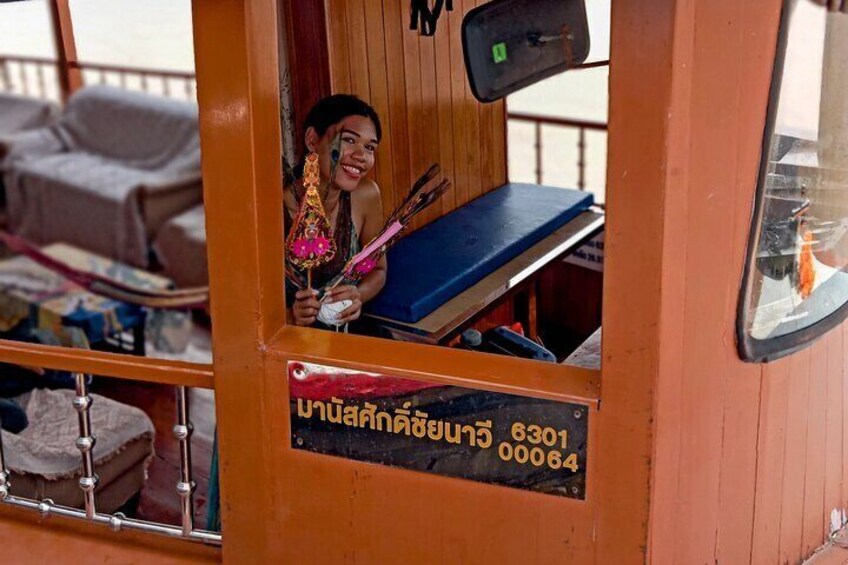 5 Hours Slow Boat Tour from Ayutthaya to Bangkok