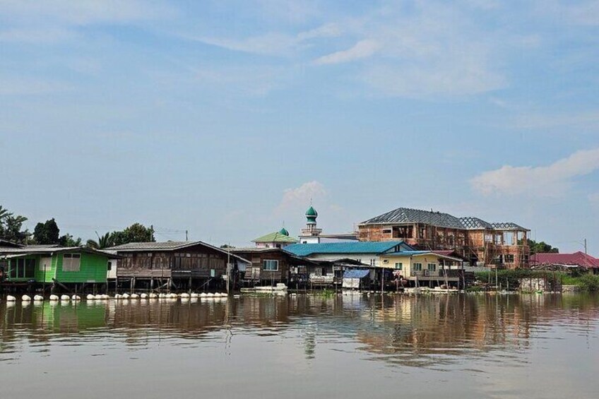 5 Hours Slow Boat Tour from Ayutthaya to Bangkok