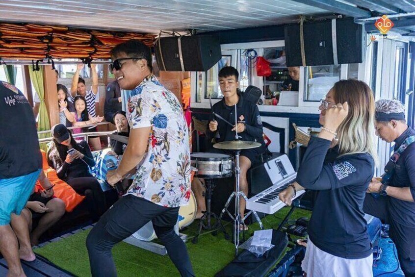 Snorkeling, Cocktails, Music Band and Cruise Nha Trang Tour