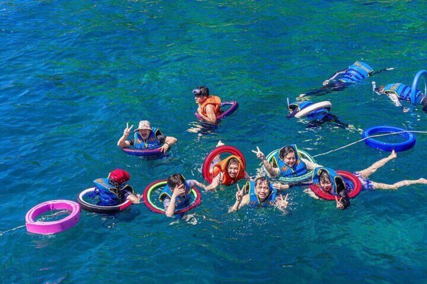 Snorkeling, Cocktails, Music Band and Cruise Nha Trang Tour