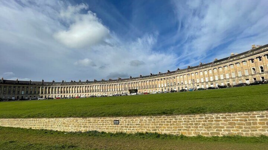 Bridgerton Secrets in Bath a Self-Guided Tour with Mobile App