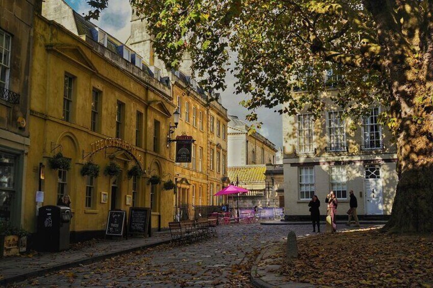 Bridgerton Secrets in Bath a Self-Guided Tour with Mobile App