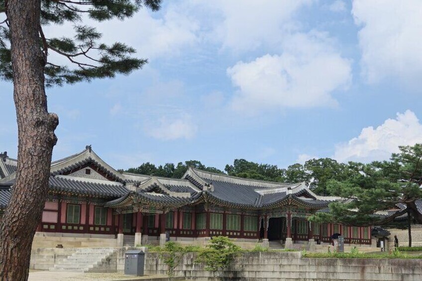 Royal Office