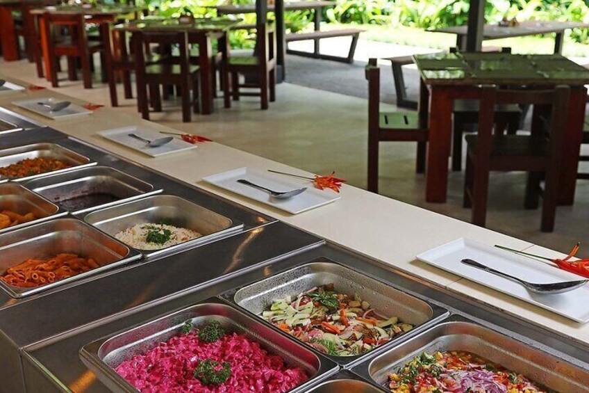 Buffet daily with local and organic produce. 