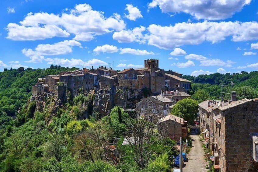 Calcata Vecchia, Village and Artistic Marvels Tour from Rome Port