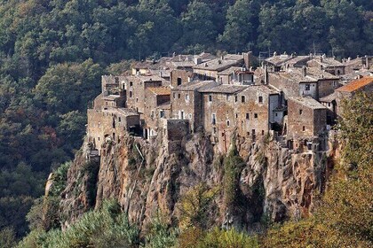 Calcata Vecchia, Village and Artistic Marvels Tour from Rome Port