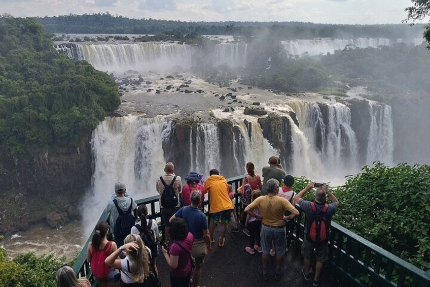 1 Day Private Tour of the Lado BRA and ARG Waterfalls 