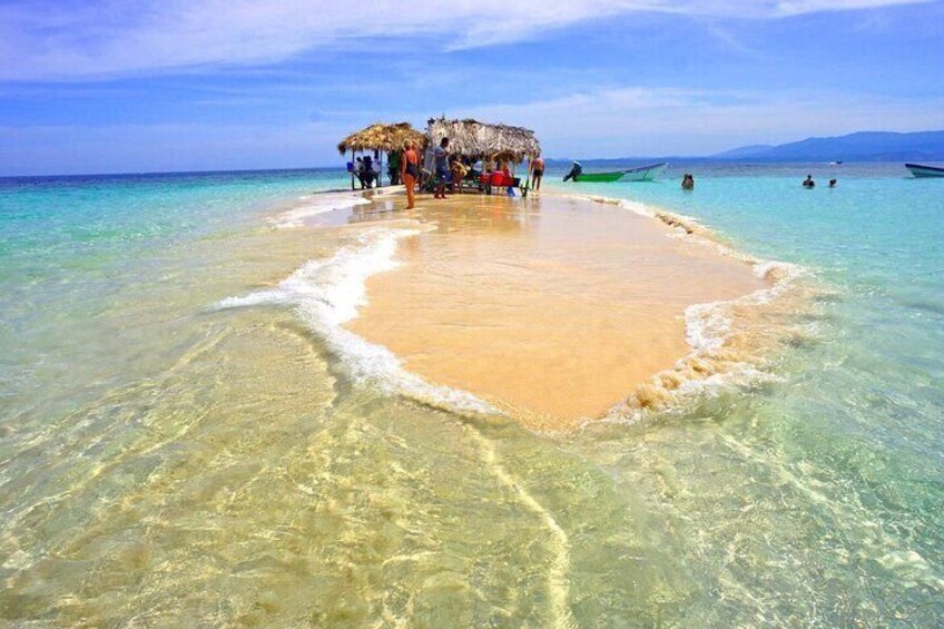 Private Tour Paradise Island & Mangroves with Lunch and Pick up