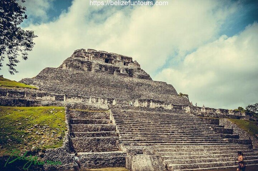 Xunantunich & Cave Tubing (fully inclusive) from Belize City