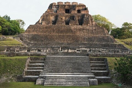 Xunantunich & Cave Tubing (fully inclusive) from Belize City