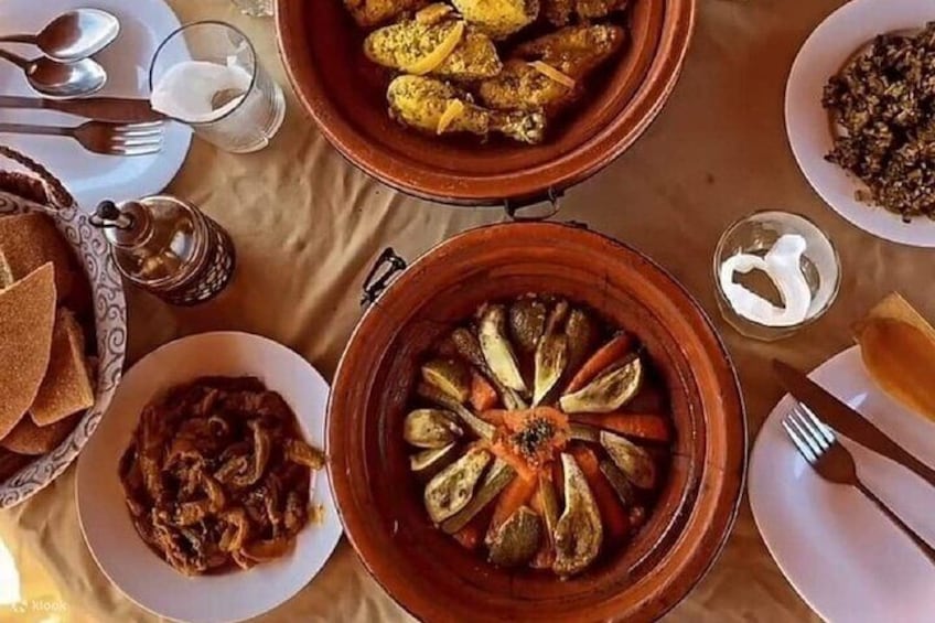 Romantic dinner under the stars in the Agafay Desert