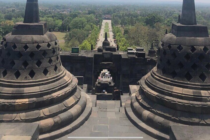 Yogyakarta Sunrise Punthuk Setumbu Borobudur and Prambanan tour