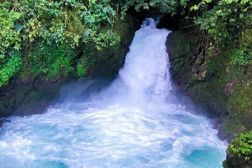 A 6-Day Journey Through Semuc Champey and Hidden Gems.