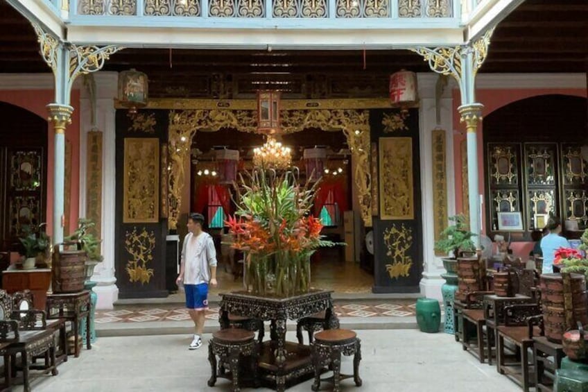 Inside the Pinang Peranakan Mansion