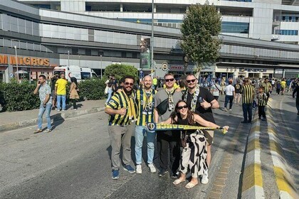 Istanbul: Join a football game in Istanbul with a local