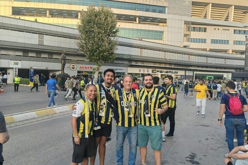  Football Game Match Ticket in Istanbul with a Local 