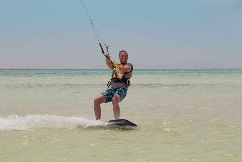 Ultimate Thrill: 4 Days of Kite Surfing and Transfers - Hurghada