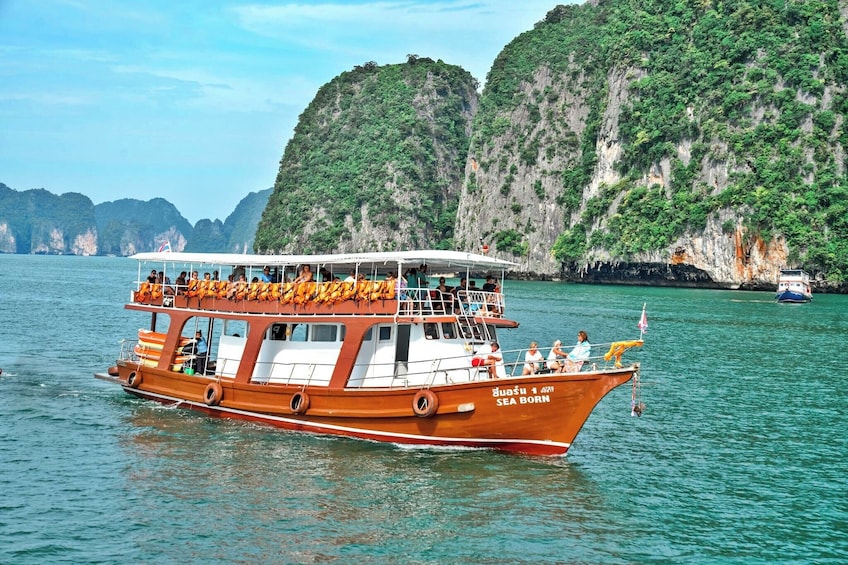 Sunset Dinner in Phang Nga Bay by Big Boat