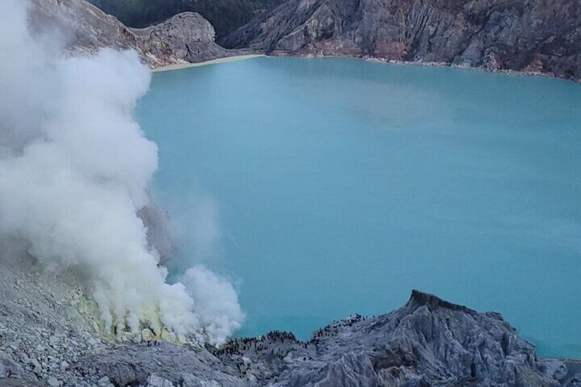 Start Malang Tumpak Sewu, Bromo, Ijen 3D/2N Share Tour